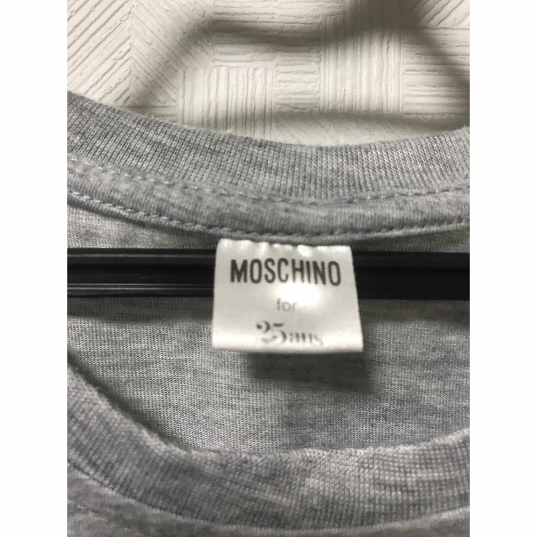 MOSCHINO(モスキーノ)の美品　大幅に値下げ　予約済みMOSCHINO Tシャ レディースのトップス(Tシャツ(半袖/袖なし))の商品写真