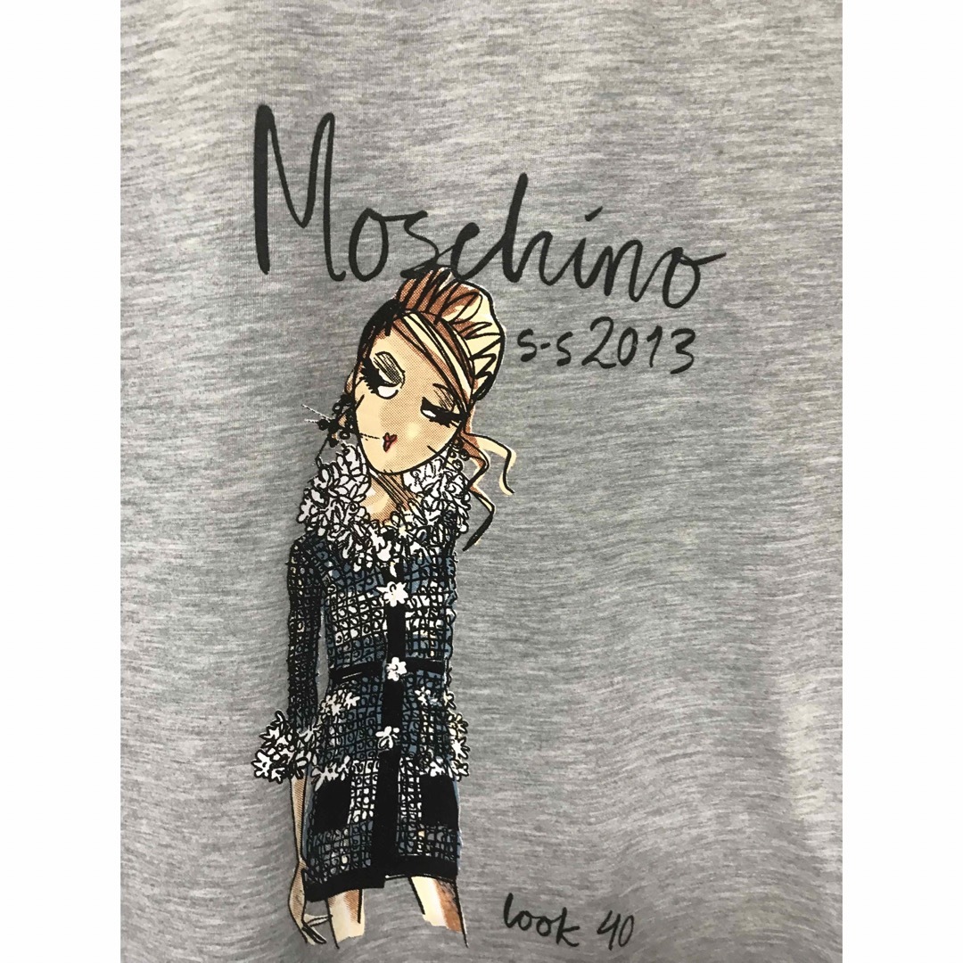 MOSCHINO(モスキーノ)の美品　大幅に値下げ　予約済みMOSCHINO Tシャ レディースのトップス(Tシャツ(半袖/袖なし))の商品写真