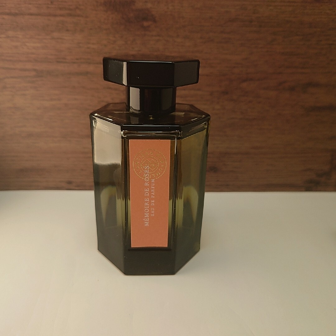 L'Artisan Parfumeur(ラルチザンパフューム)の美品⭐「メモワールドローズ」100ml ラルチザンパフューム コスメ/美容の香水(香水(女性用))の商品写真