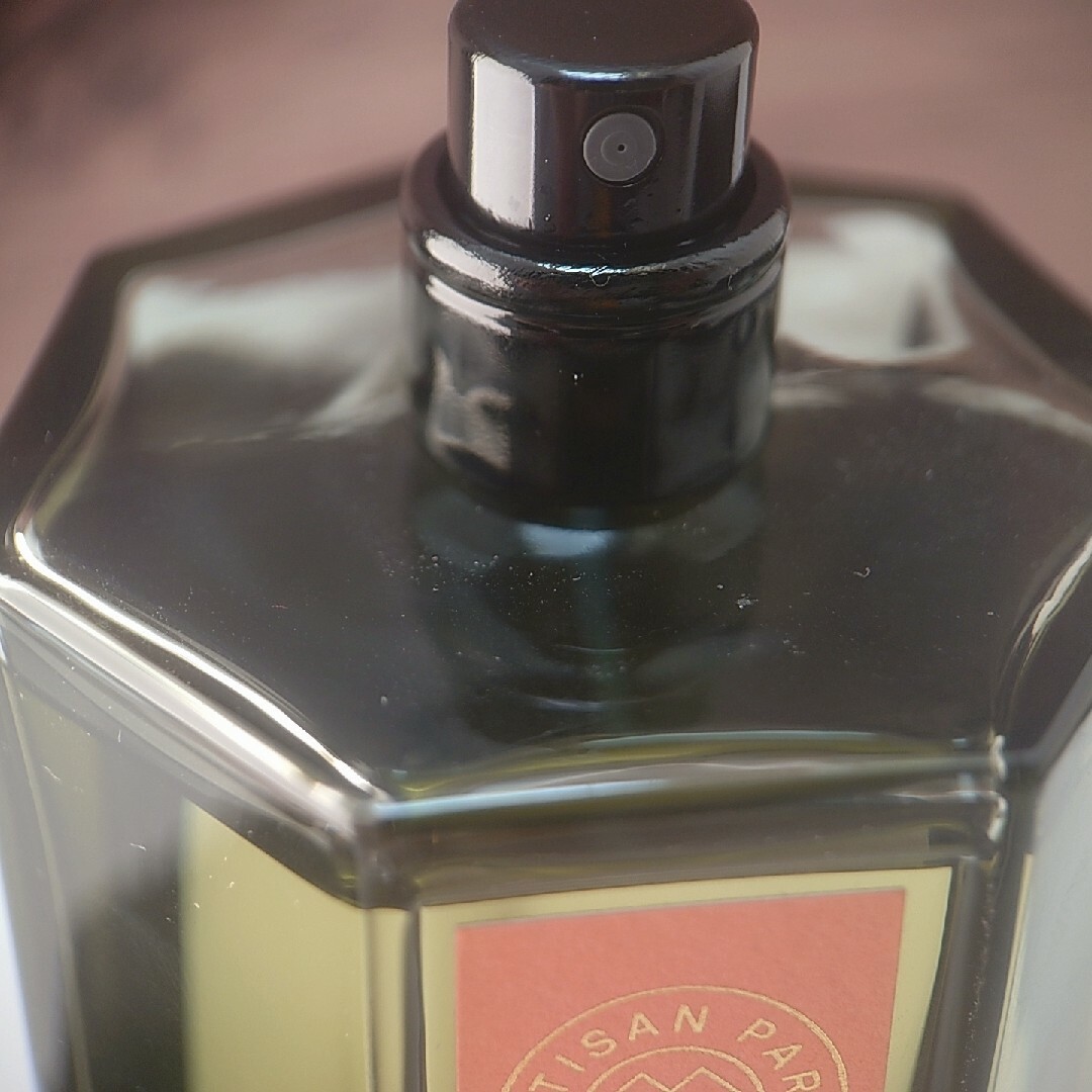 L'Artisan Parfumeur(ラルチザンパフューム)の美品⭐「メモワールドローズ」100ml ラルチザンパフューム コスメ/美容の香水(香水(女性用))の商品写真