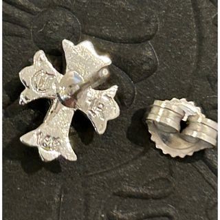 Chrome Hearts - クロムハーツ CH クロススタッドピアス 18kwg ...