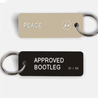 フラグメント(FRAGMENT)のfragment design × Various Keytags PEACE (キーホルダー)