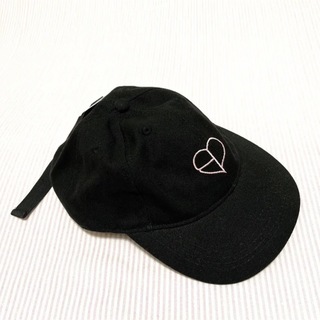 エイチアンドエム(H&M)の【激レア】H&M ブラックピンク コラボ　キャップ　帽子　blac kpink(キャップ)