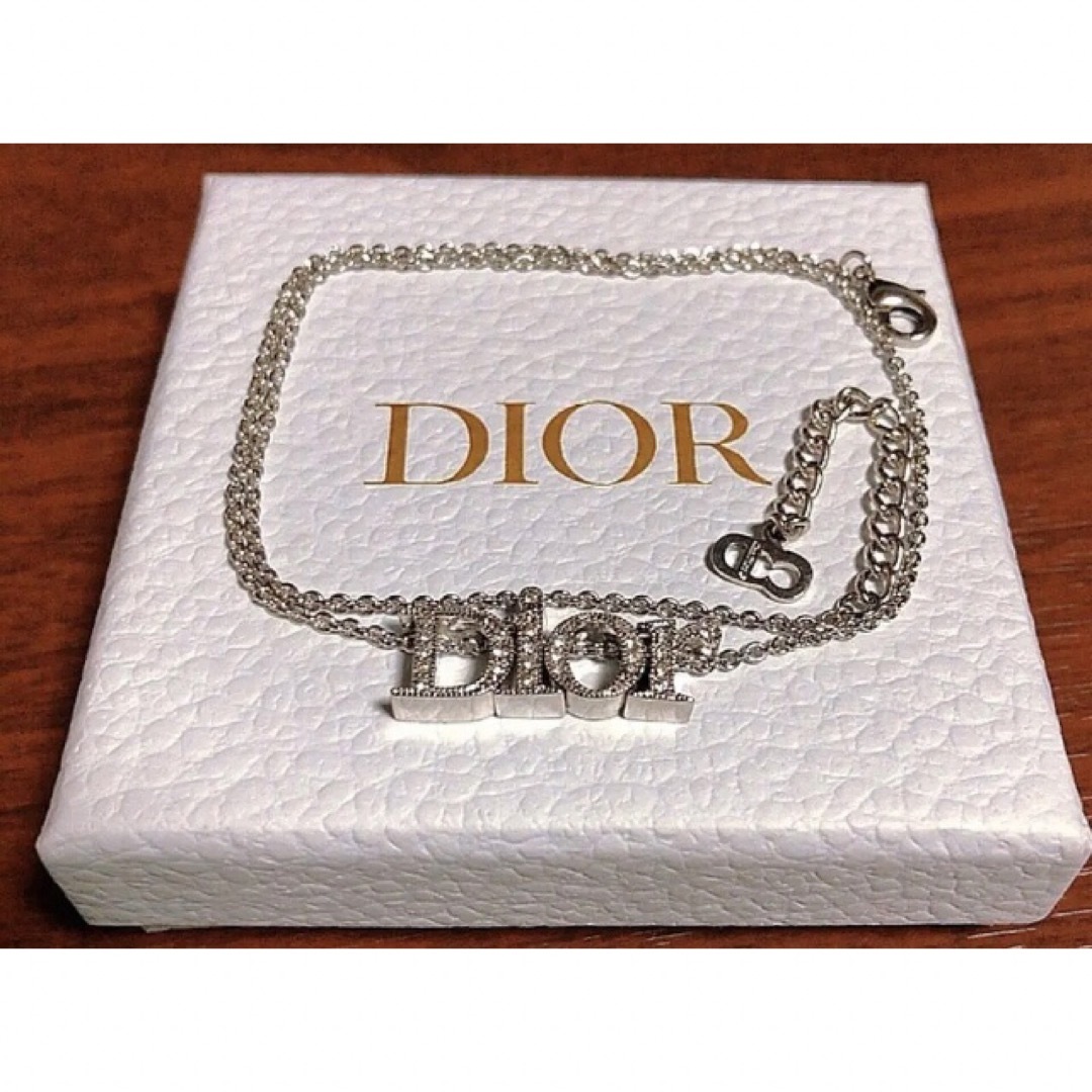 Christian Dior(クリスチャンディオール)の Dior  ネックレス シルバー ロゴ キラキラ ストーン シンプル Dior レディースのアクセサリー(ネックレス)の商品写真