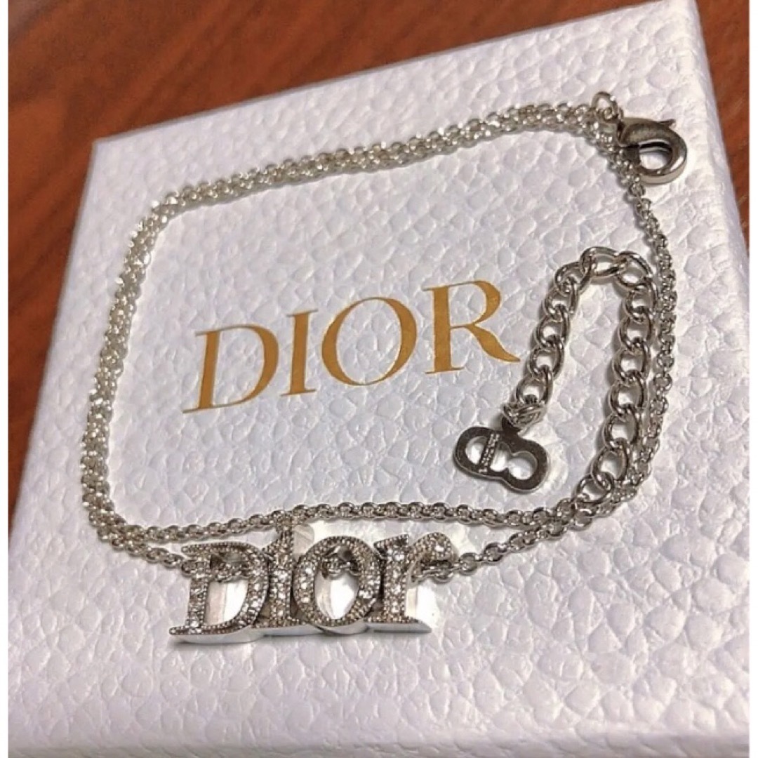 Dior  ネックレス シルバー ロゴ キラキラ ストーン シンプル Dior