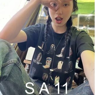 アダムエロぺ(Adam et Rope')のSleep at 11 ウエスタンブーツ柄 オーバーTシャツ 黒 白(Tシャツ(半袖/袖なし))