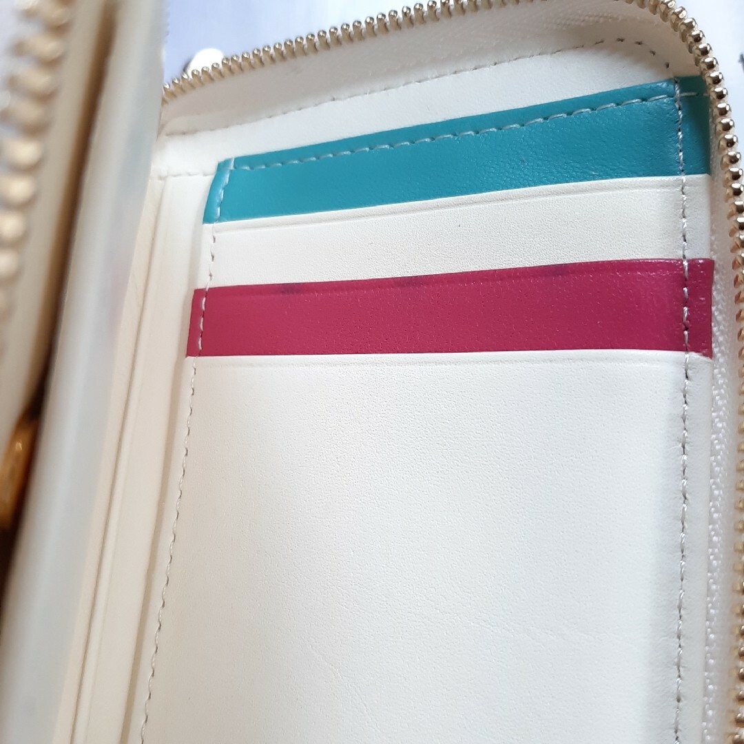 ツモリ チサト 折り 財布 tsumorichisato 新品 スカラップ 白色 - 財布