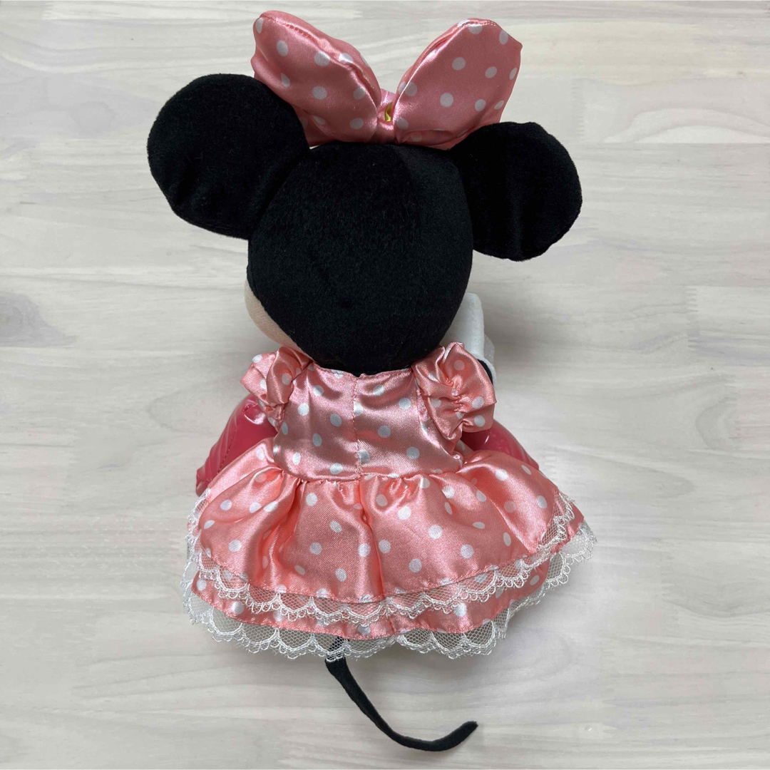 Disney(ディズニー)のミニー　ぬいぐるみ エンタメ/ホビーのおもちゃ/ぬいぐるみ(ぬいぐるみ)の商品写真