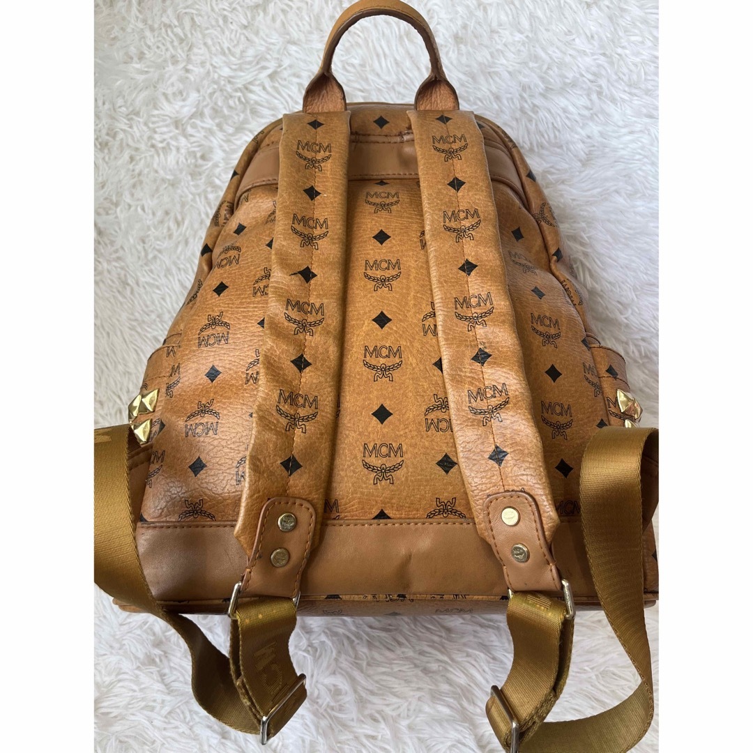 MCM - MCMリュックMサイズの通販 by AKA's shop|エムシーエムならラクマ