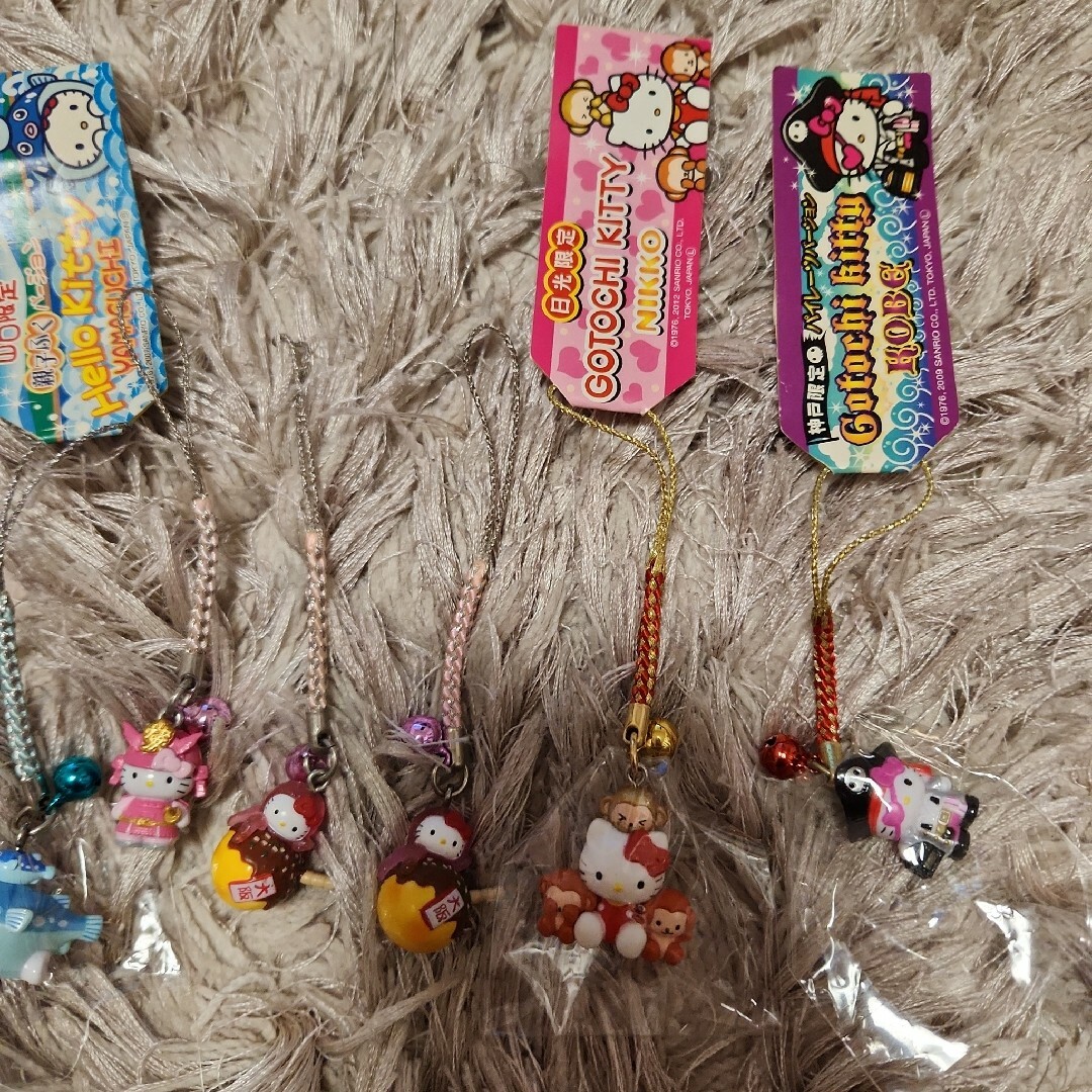 ご当地ストラップ キティ-