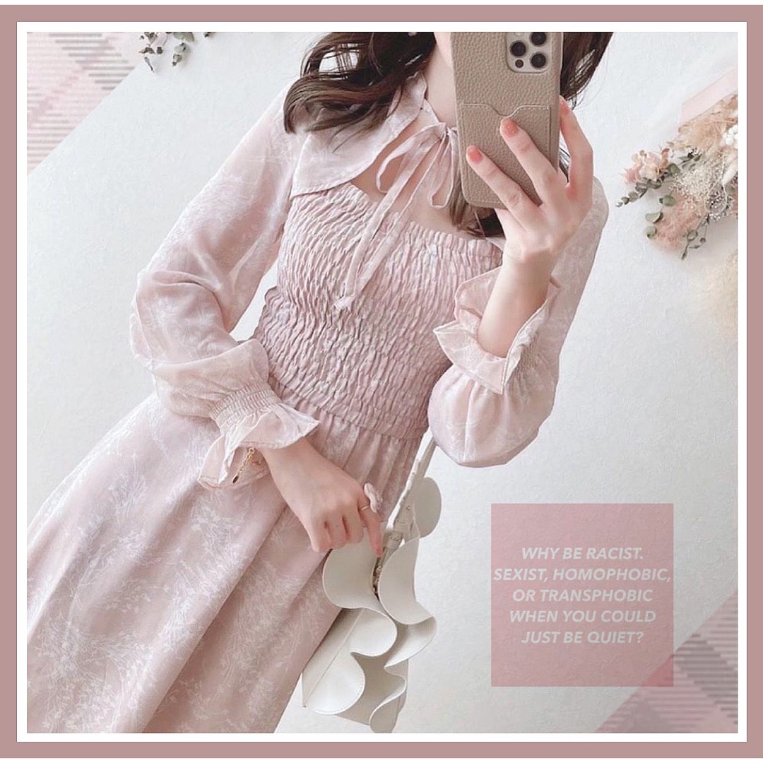 TOCCO closet - トッコ♡りぼん付きシャーリング切替シルエット ... 売り切りセール♡新品♡トッコ♡ヴィンテージフラワープリントワンピース♡ピンク