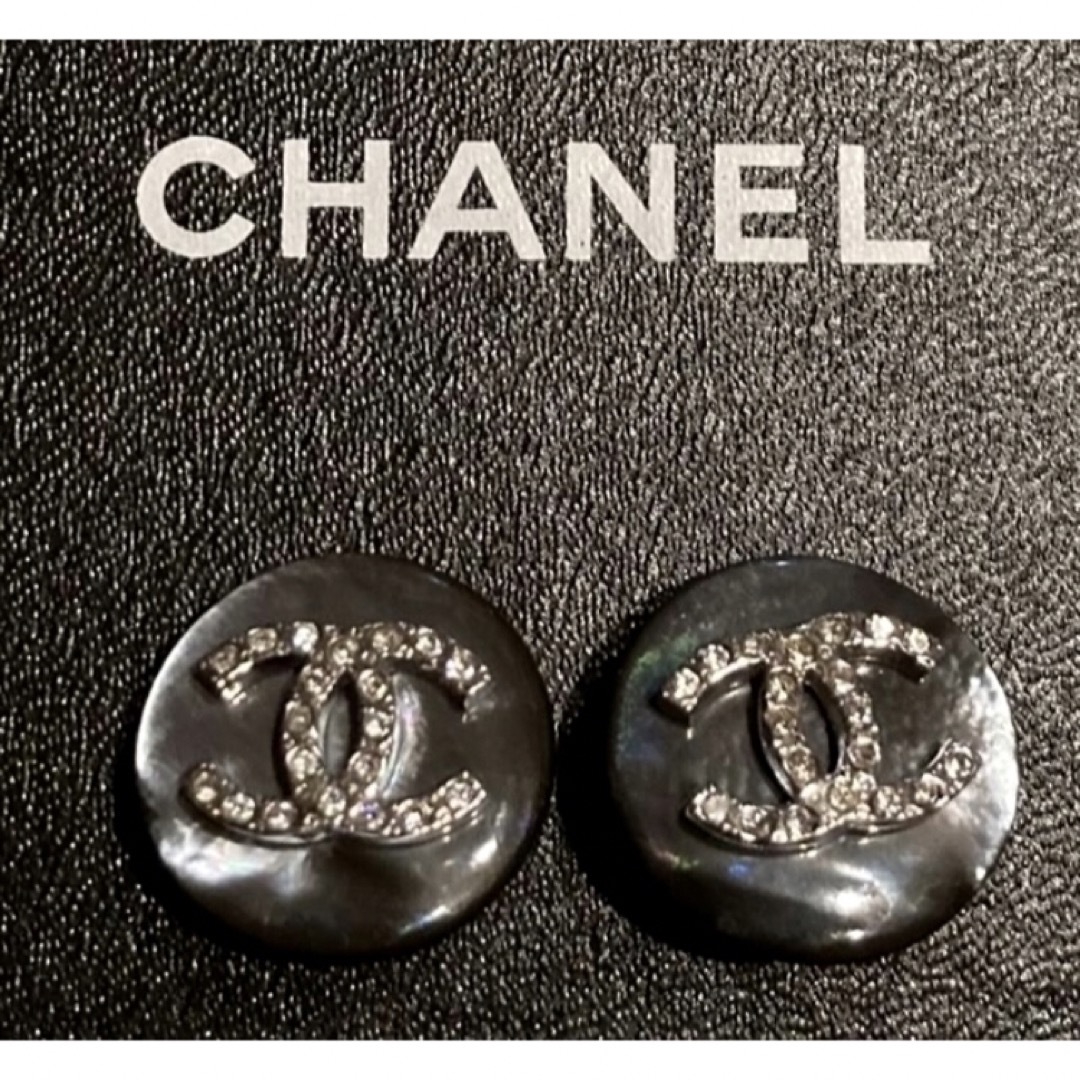CHANEL - シャネル 黒蝶貝 ココマーク イヤリングの通販 by ららshop