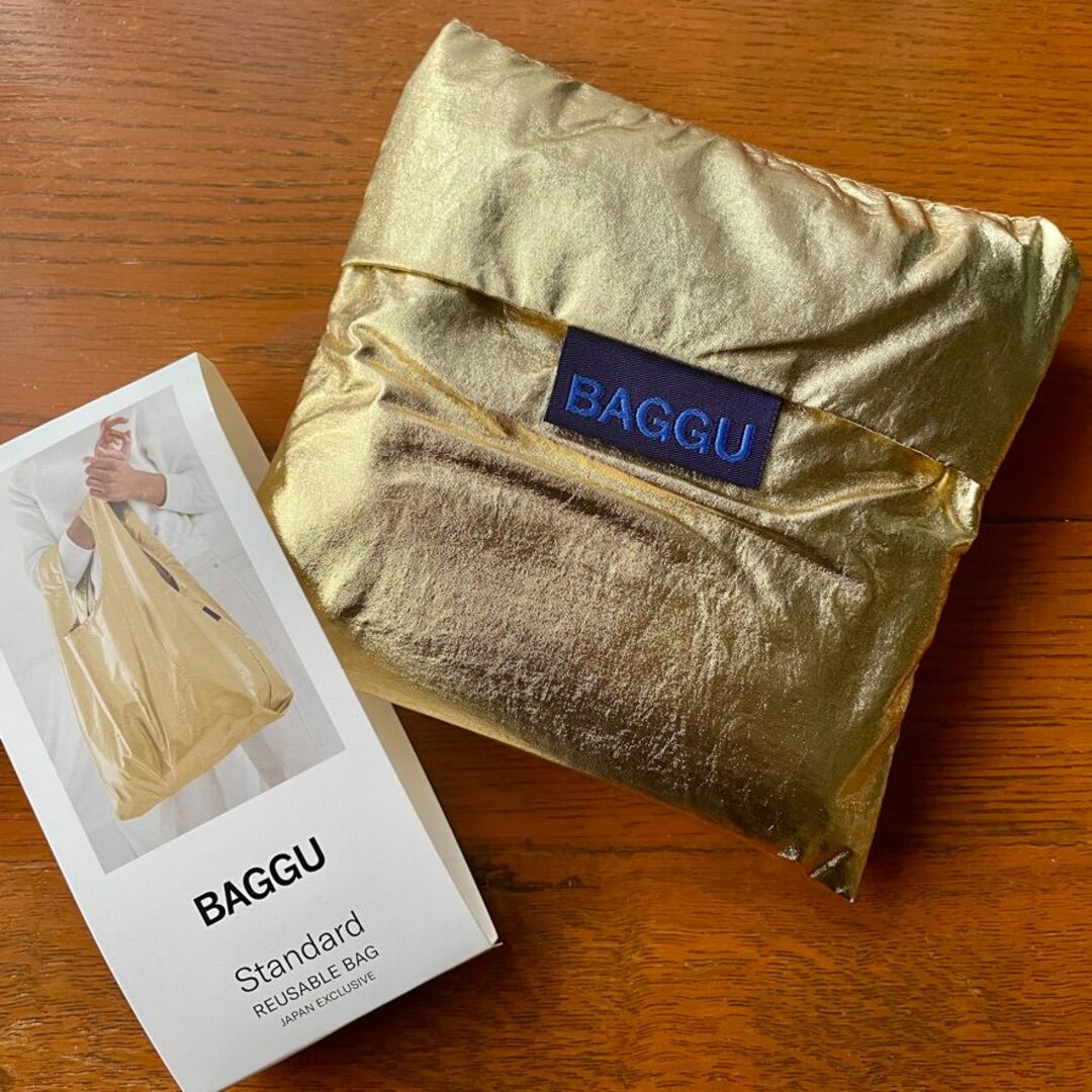 BAGGU(バグゥ)のBAGGU　STANDARD BAGGU　廃番品　メタリック ゴールド レディースのバッグ(エコバッグ)の商品写真