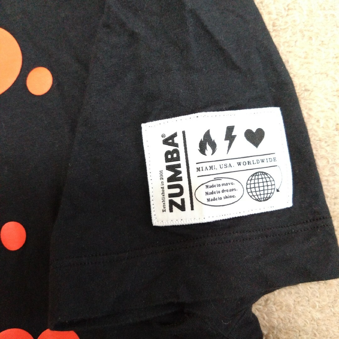 Zumba(ズンバ)のZUMBAブラッククロップドTシャツ レディースのトップス(Tシャツ(半袖/袖なし))の商品写真
