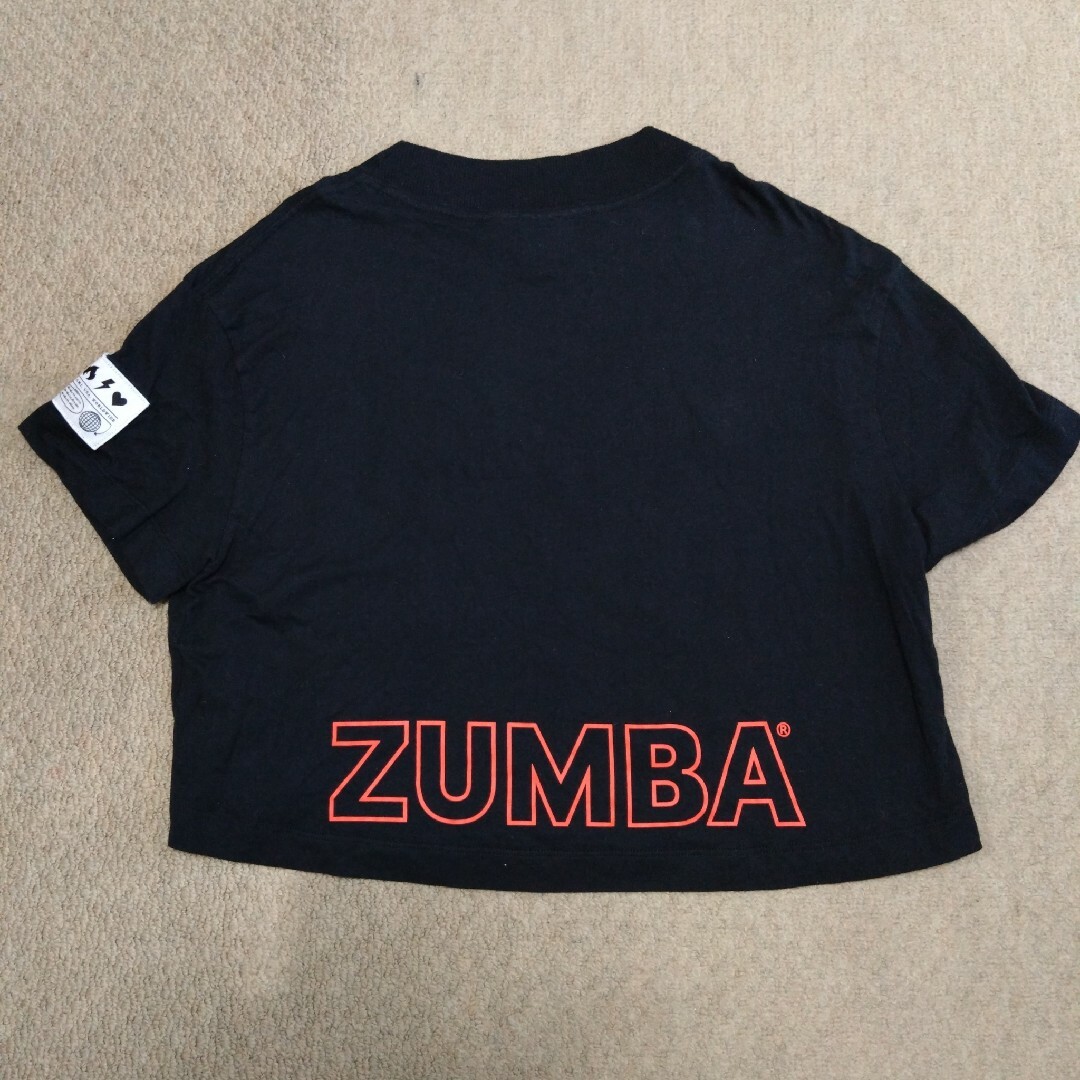 Zumba(ズンバ)のZUMBAブラッククロップドTシャツ レディースのトップス(Tシャツ(半袖/袖なし))の商品写真