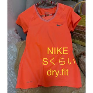 ナイキ(NIKE)のナイキ　半袖Tシャツ　トップス　半袖　Tシャツ　トップス　スポーツウェア　S〜M(Tシャツ/カットソー(半袖/袖なし))