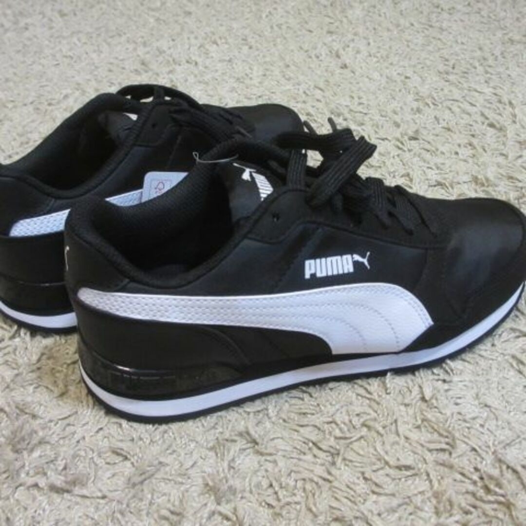 PUMA 厚底スニーカー　23.５センチ