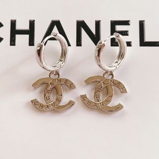 CHANEL シャネル ブラック レザー リボン ピアス ゴールド 希少 レア-