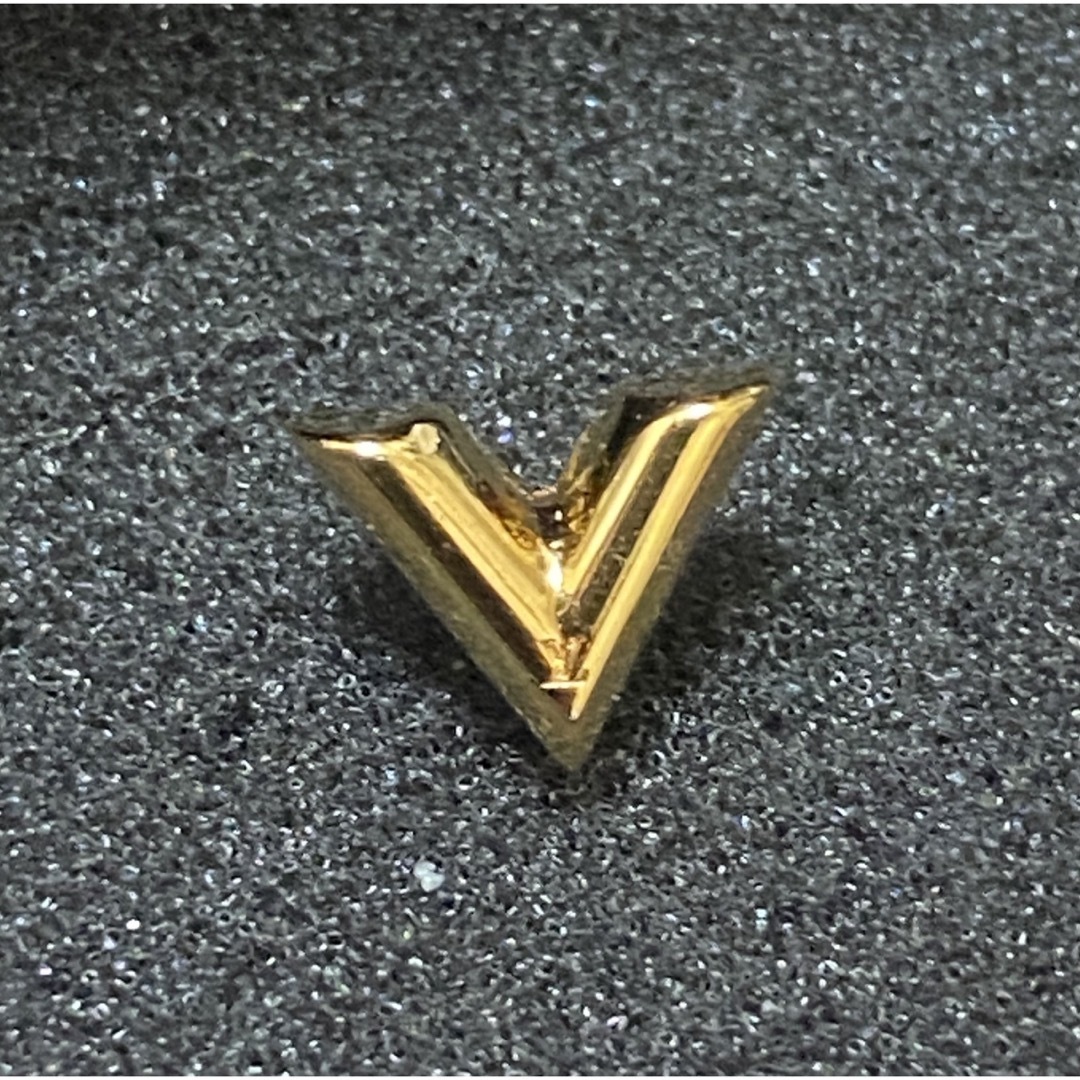 ルイヴィトン エセンシャルV M68153-