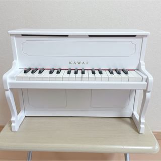 美品☆ カワイ 1152 ミニピアノ ホワイト KAWAI アップライトピアノの