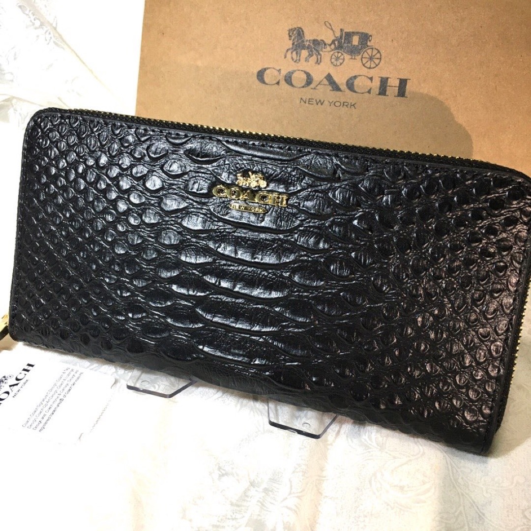 COACH エンボスド スネークレザー 長財布 ブラック