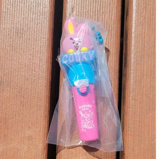 BT21 ライトスティックチャーム　COOKY(キャラクターグッズ)