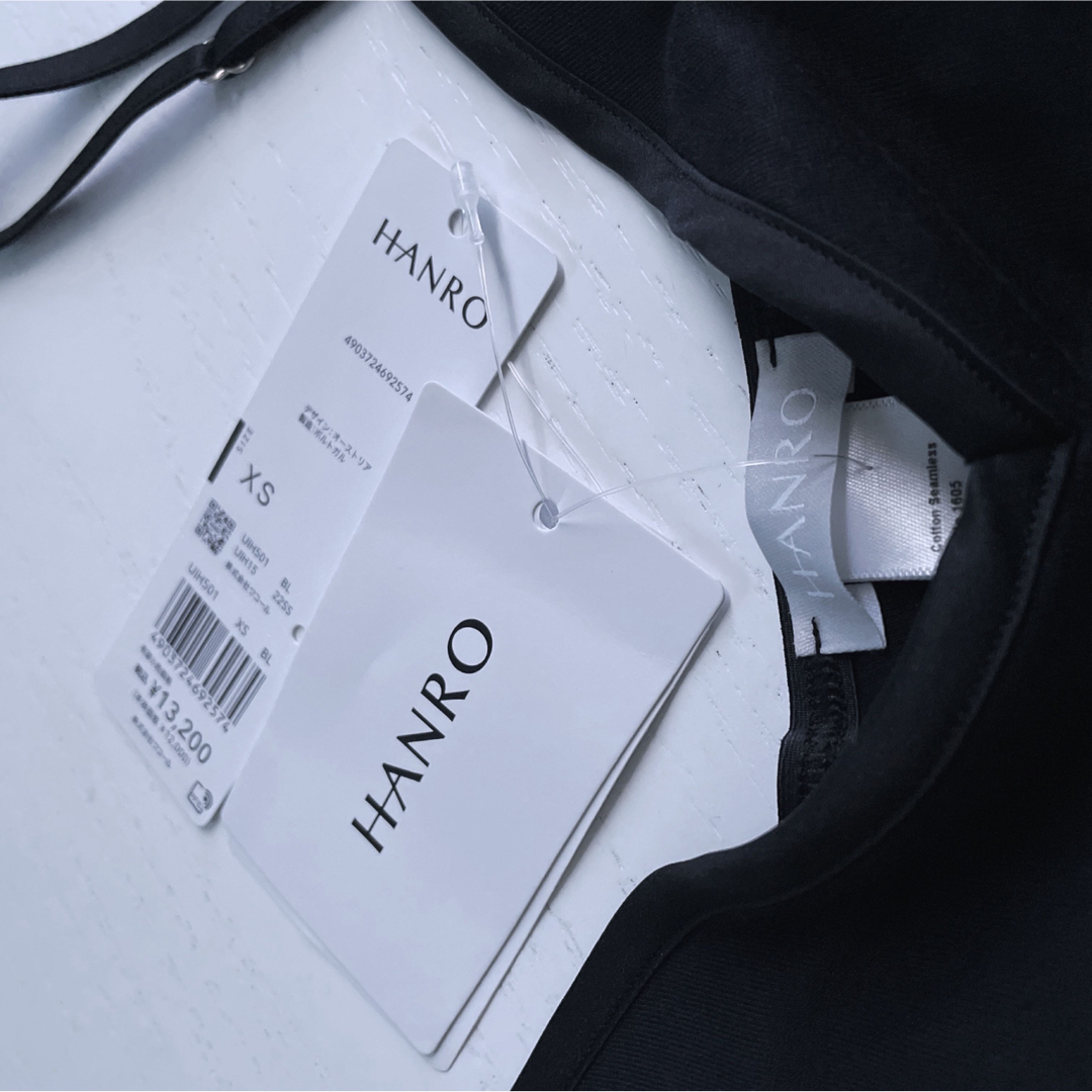 HANRO(ハンロ)のHANROブラックカップ付キャミソール　新品XS レディースのトップス(キャミソール)の商品写真