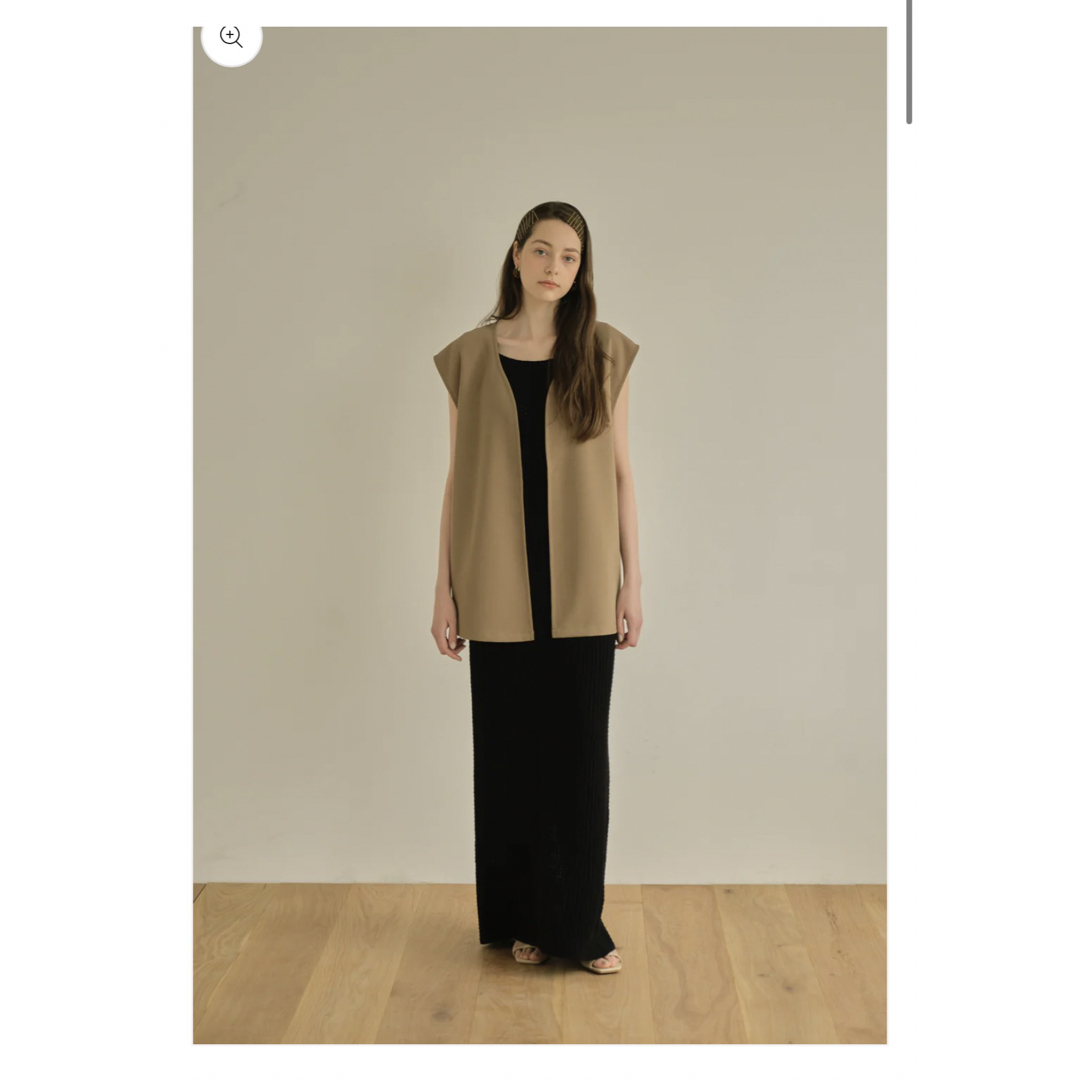 eaphi no collar slit middle vest hasune