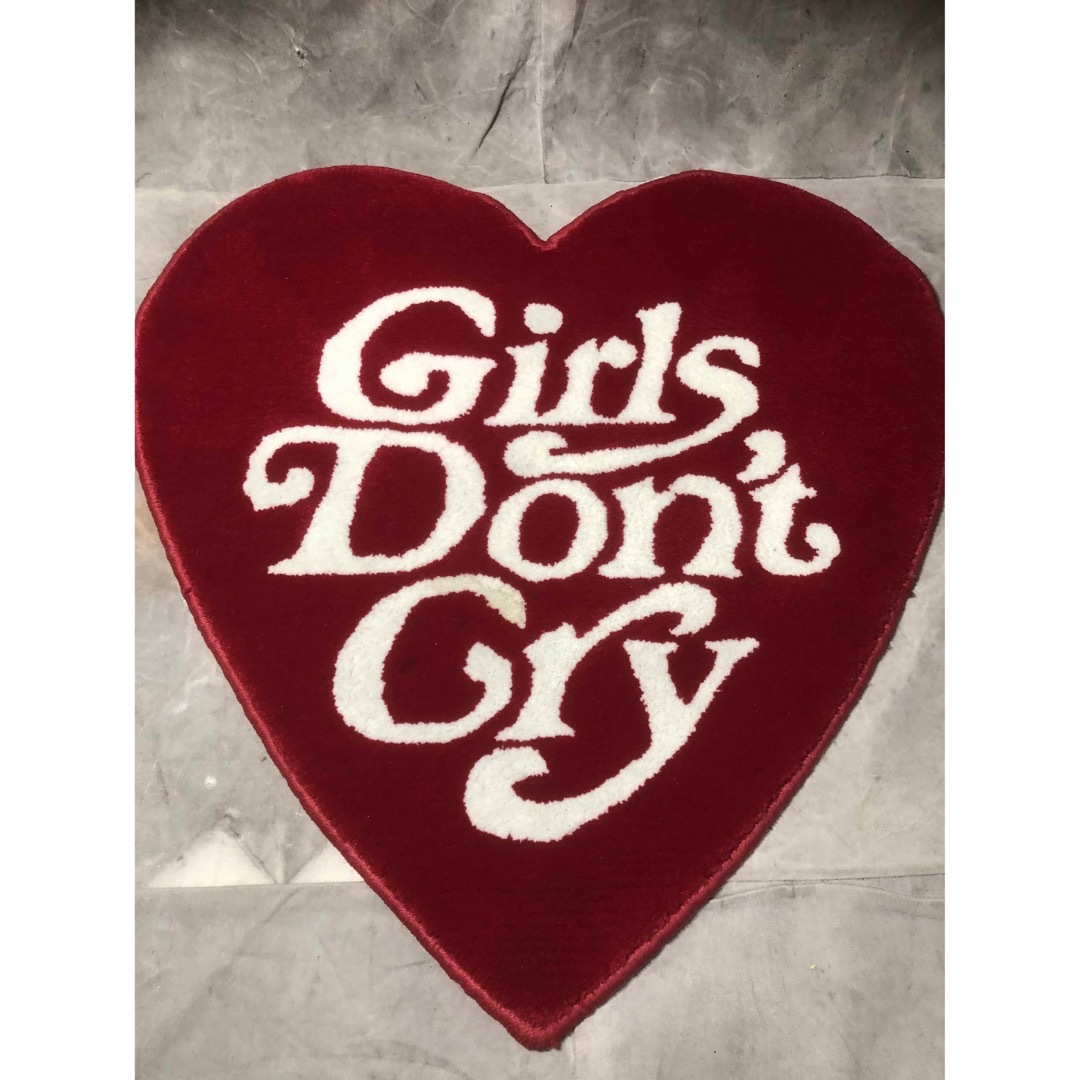 Girls Don`t Cry RUG ラグマット