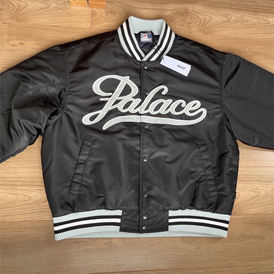 PALACE(パレス)のPalace SATAIN THE ARENA JACKET メンズのジャケット/アウター(スタジャン)の商品写真