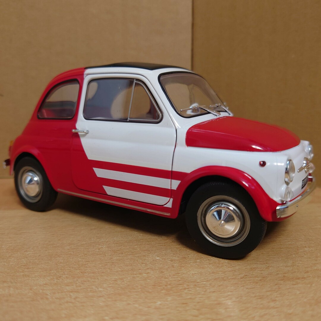 1/18 フィアット500 TURBINA TRIBUTE 1965 赤ツートン