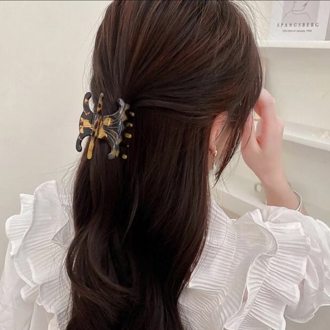 Alexandre de Paris(アレクサンドルドゥパリ)のヘアバレッタ　ヘアクリップ　トリンオフ　未使用 レディースのヘアアクセサリー(バレッタ/ヘアクリップ)の商品写真