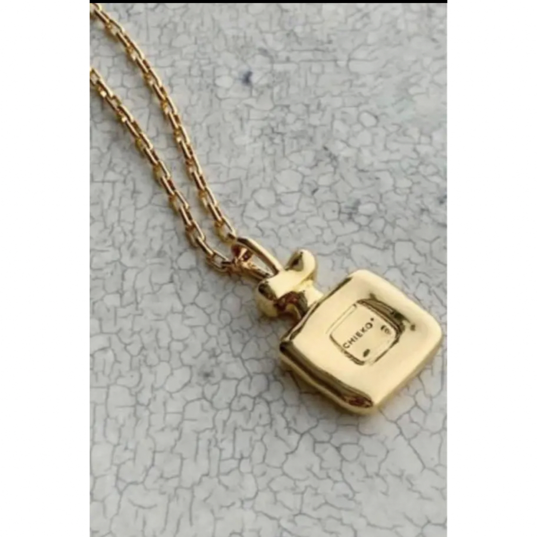 美品 chieko+ perfume bottle necklace-