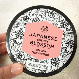 ザボディショップ(THE BODY SHOP)の   【限定品】ボディクリーム♡チェリーブロッサム(ボディクリーム)