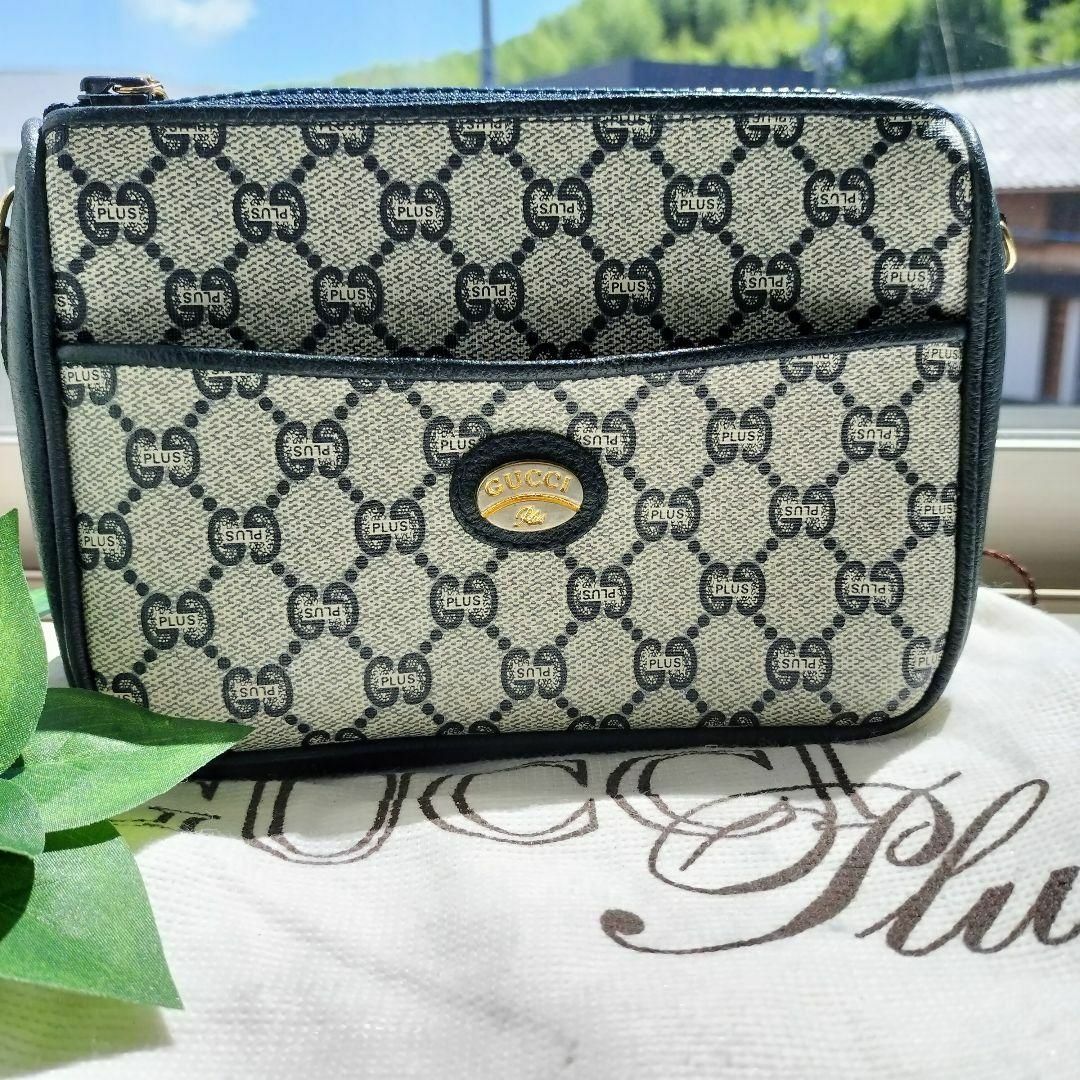 【美品】 GUCCI グッチ ショルダーバッグ ポシェット GG 白 ネイビー