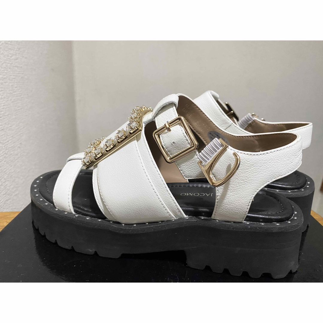 Mode et Jacomo(モードエジャコモ)のモードエジャコモ　2023夏　サンダル レディースの靴/シューズ(サンダル)の商品写真