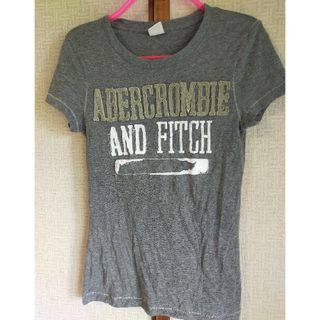 アバクロンビーアンドフィッチ(Abercrombie&Fitch)のAbercrombie&Fitch シャツ★グレー★丈長め(Tシャツ(半袖/袖なし))