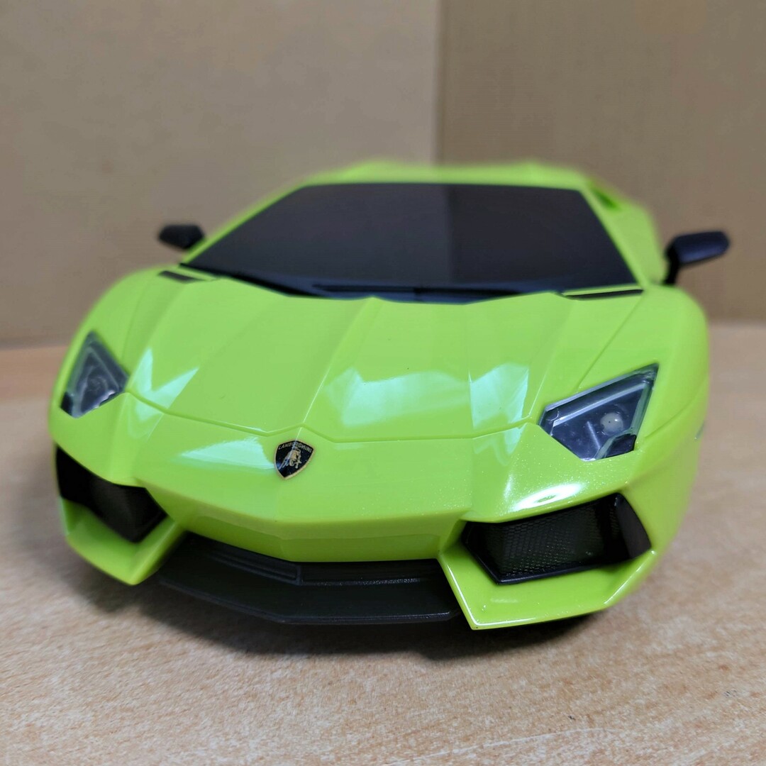 1/18 ランボルギーニ アヴェンタドール Lamborghini トイラジコン | フリマアプリ ラクマ