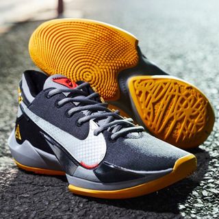 ナイキ(NIKE)のNIKE ZOOM FREAK 2(スニーカー)