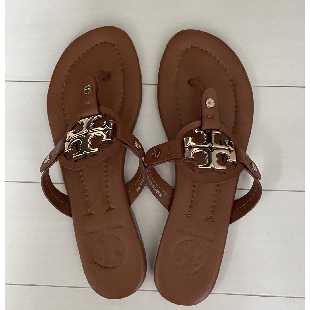 TORY BURCH トリーバーチ トングサンダル レザー デカエンブレム www
