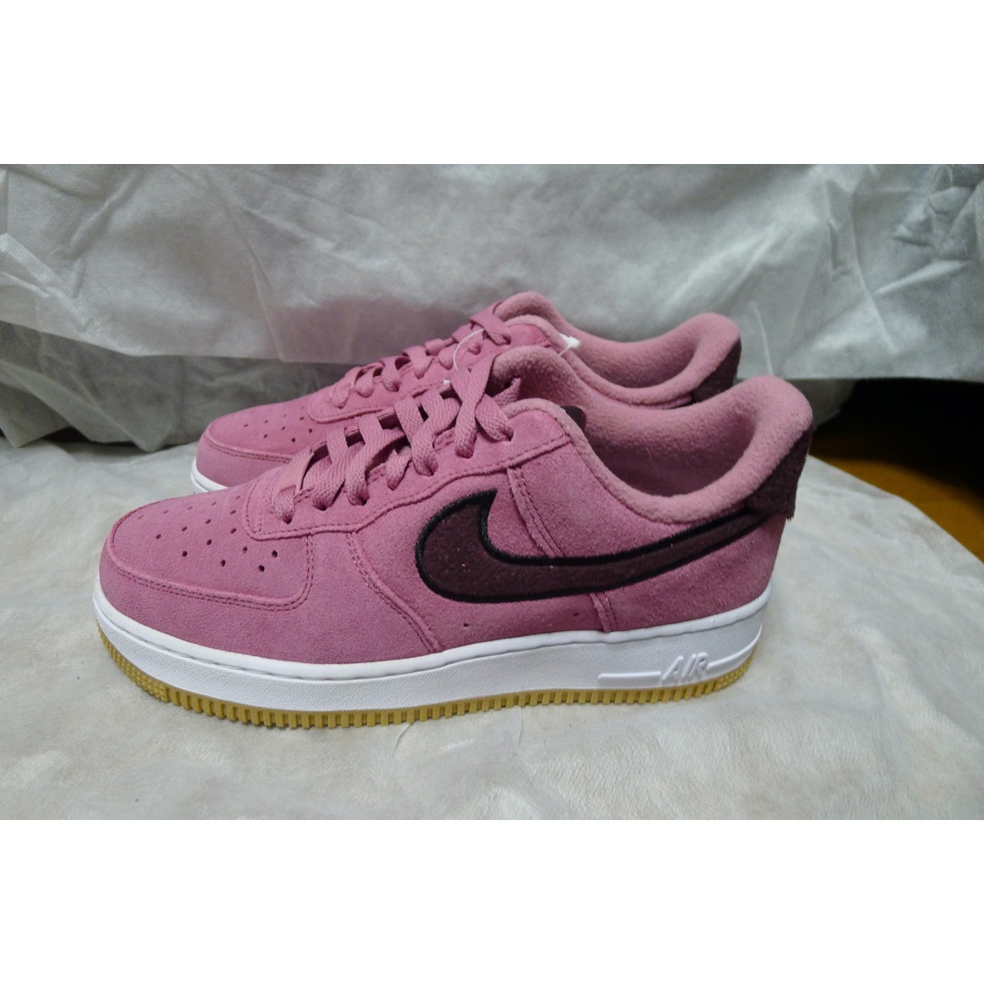 Nike WMNS Air Force 1 Low ´07 デザートベリーのサムネイル