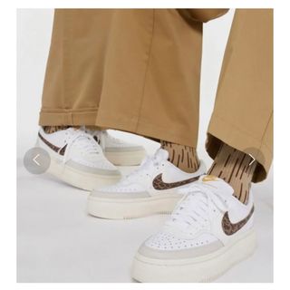 ナイキ(NIKE)のNike Court Vision Alta(スニーカー)