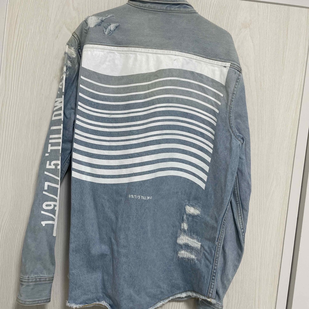 ZARA - 【完売品】ZARA ダメージ加工 デニムシャツ の通販 by ZARA - 【完売品】ZARA ダメージ加工 デニムシャツ の通販 by