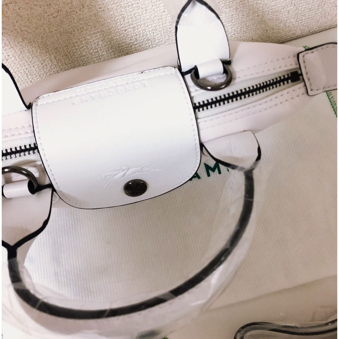 LONGCHAMP(ロンシャン)の【新品】ロンシャンル プリアージュ キュイールXS レザー　ホワイト レディースのバッグ(ショルダーバッグ)の商品写真