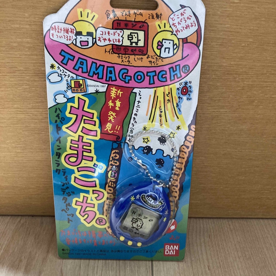 BANDAI(バンダイ)の新種発見‼︎たまごっち　ブルー　美品 エンタメ/ホビーのゲームソフト/ゲーム機本体(携帯用ゲーム機本体)の商品写真