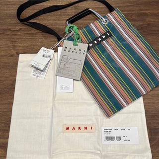 マルニ(Marni)の新品未使用 マルニフラワー カフェ ミニショルダーストライプ ベイベリーグリーン(ショルダーバッグ)