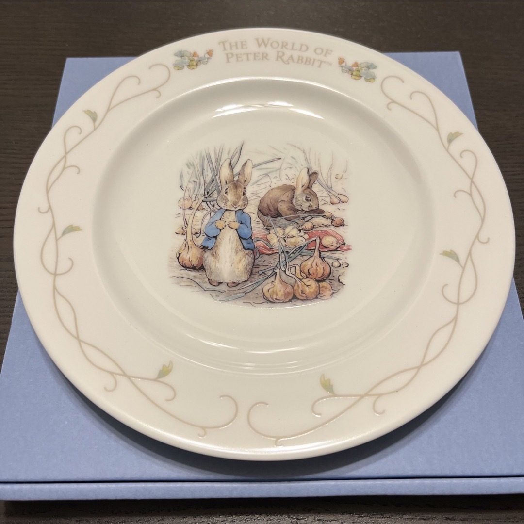 PETER RABBIT（TM）(ピーターラビット)のピーターラビット　中皿 エンタメ/ホビーのエンタメ その他(その他)の商品写真