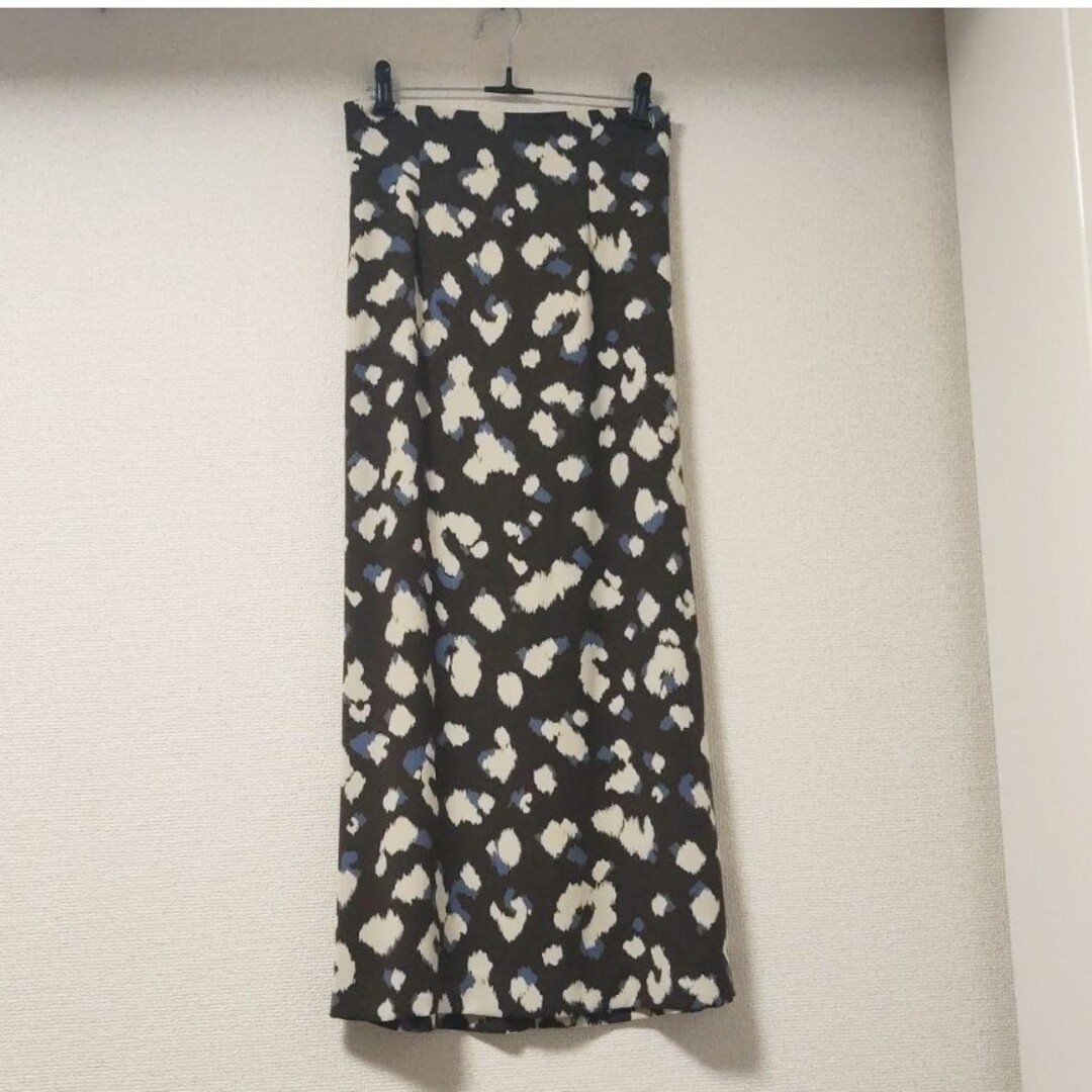 《新品未使用》定価２万円程　ロングスカート