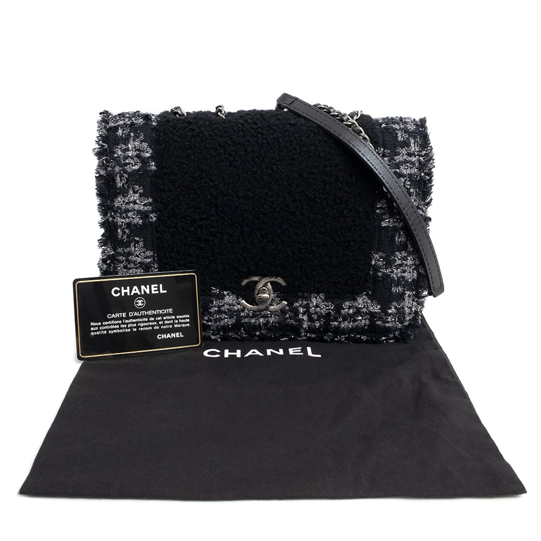 Chanel チェーンバッグ　限定版　本物　未使用に近い　ツイード