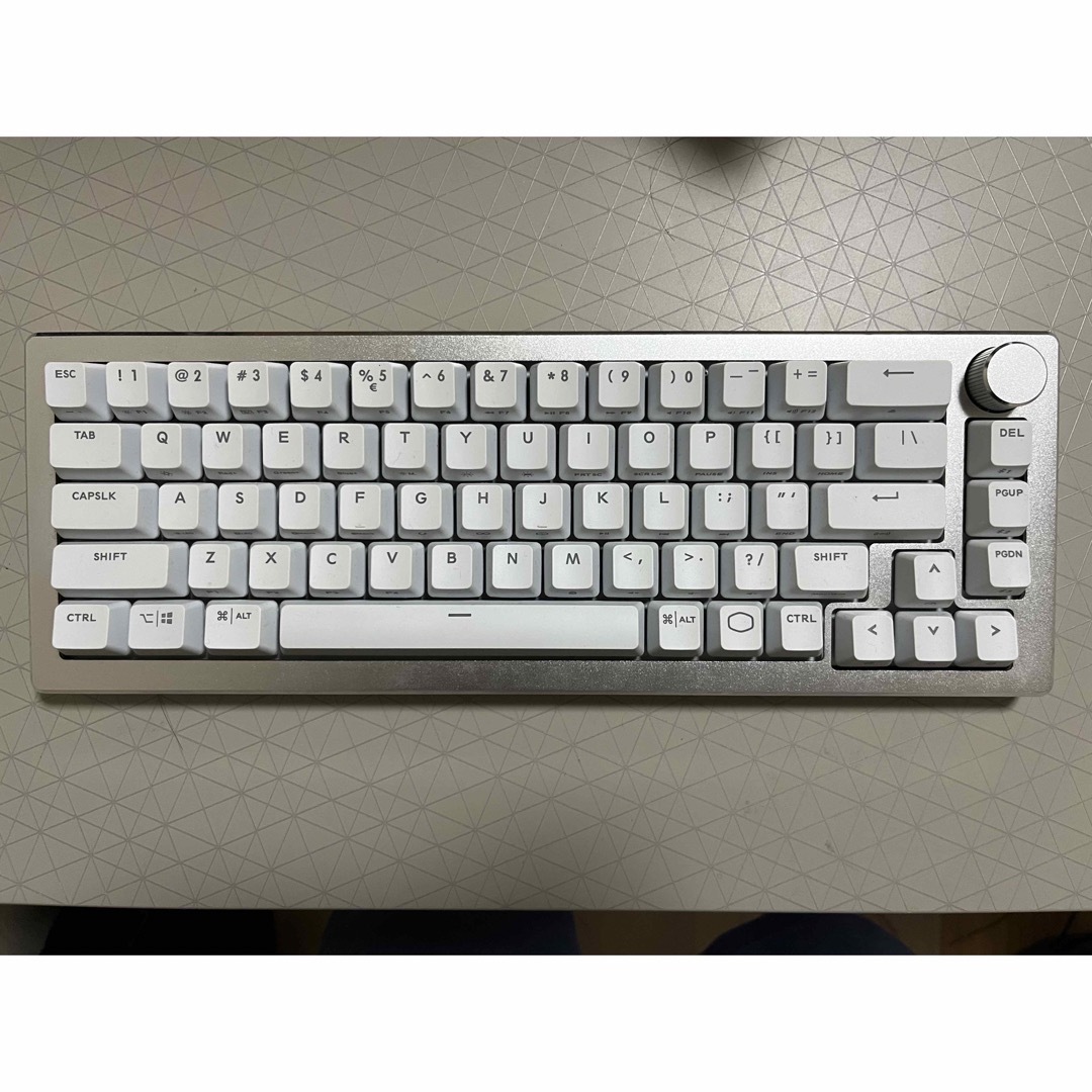 PC周辺機器Cooler master CK721 White ゲーミングキーボード